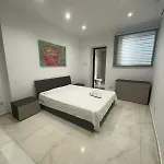 公寓 Brand-new, Spacious Flat, 斯利马