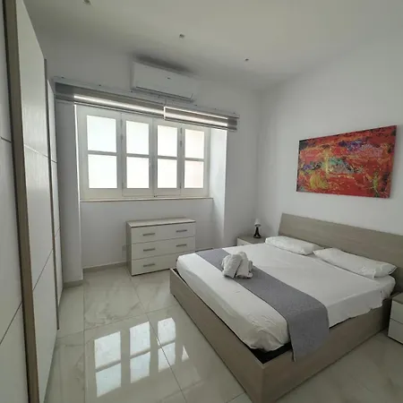 Brand-new, Spacious Flat, Appartement *