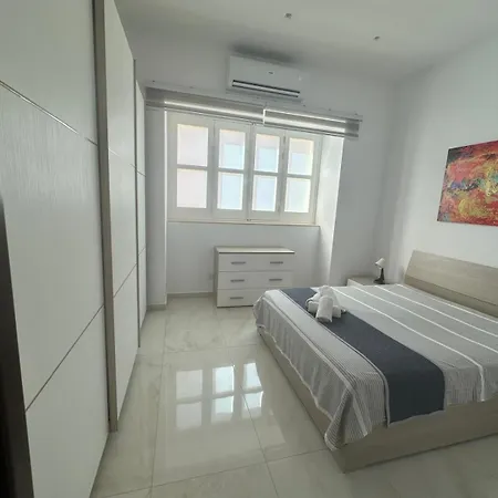 アパート Brand-new, Spacious Flat,