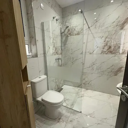 Brand-new, Spacious Flat,