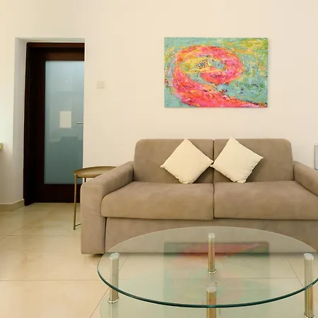 Brand-new, Spacious Flat, Appartamento *