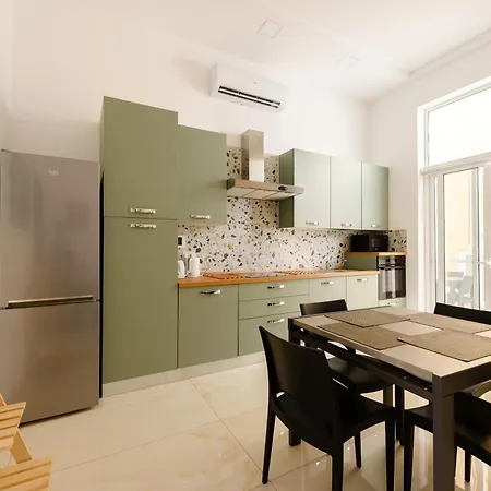 Brand-new, Spacious Flat, Appartamento *