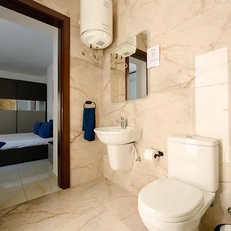 Brand-new, Spacious Flat,