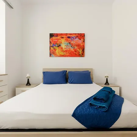 Brand-new, Spacious Flat, Appartamento