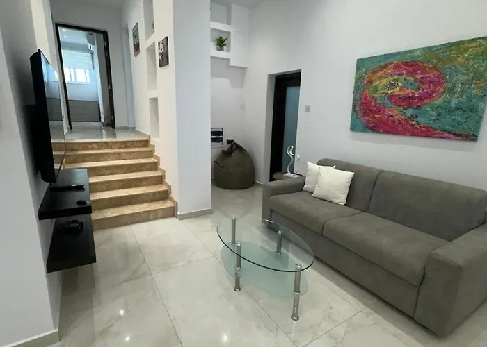 Brand-new, Spacious Flat, Σλιέμα