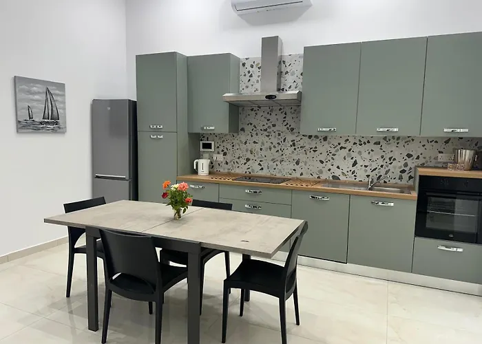 Διαμέρισμα Brand-new, Spacious Flat, *